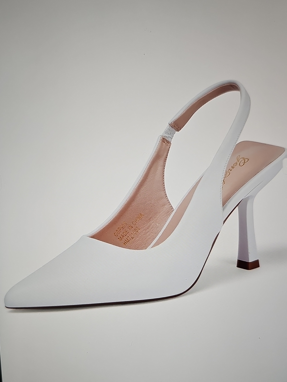 NWT White Pointed Slingback Pump